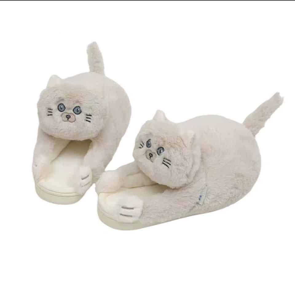 Cute Cat Hug Plush Cotton Slippers 9